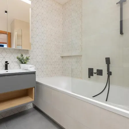 Beautiful & Spacious By Renters * Warschau